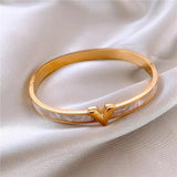 Fashionable Design Letter V Bracelet