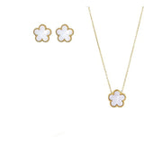White Flower Design Jewelry Set