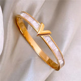 Fashionable Design Letter V Bracelet