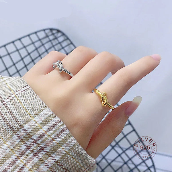 Single Layer Knotted Ring