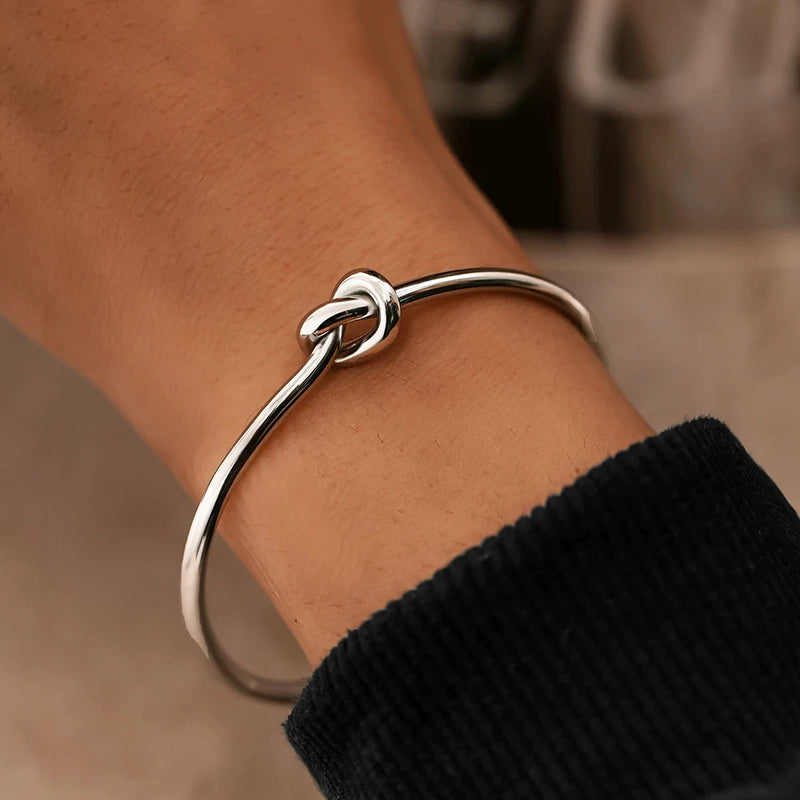 Elegant Round Circular Open  Bangle