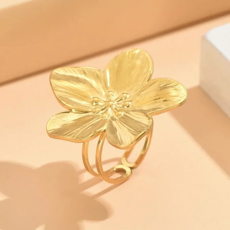Big Bloom Flower Ring