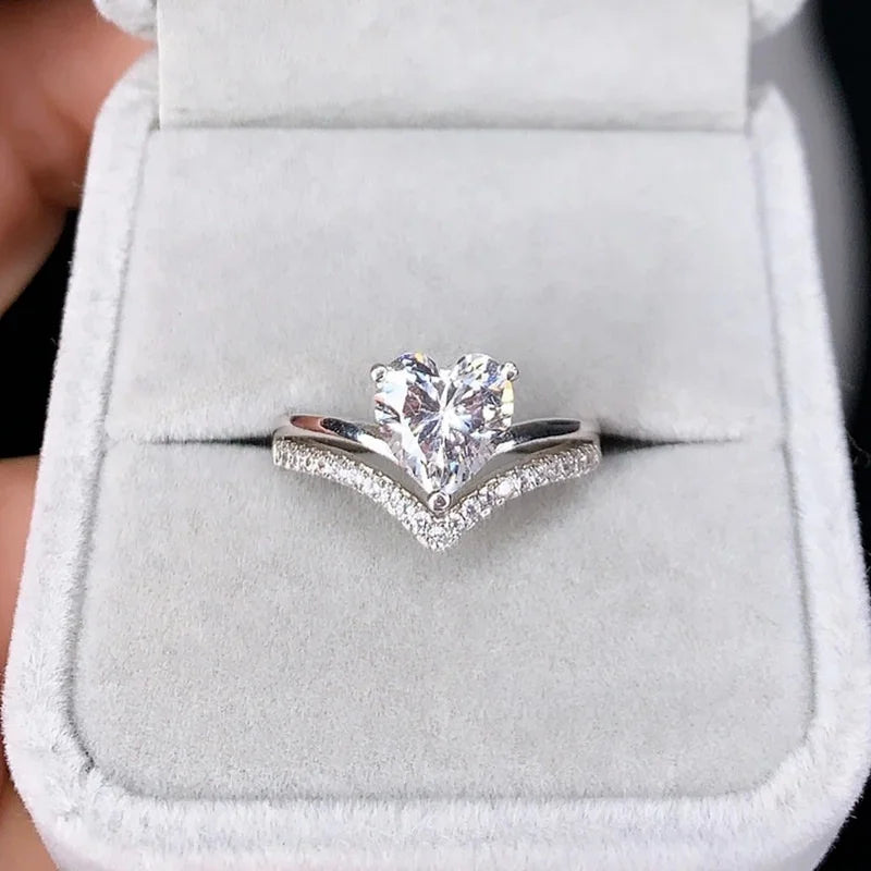 Zircon Stones Heart Ring
