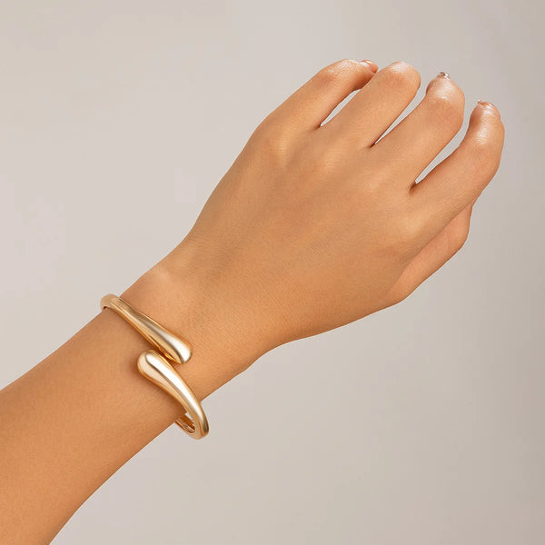 Irregular Water Drop Open Bracelet