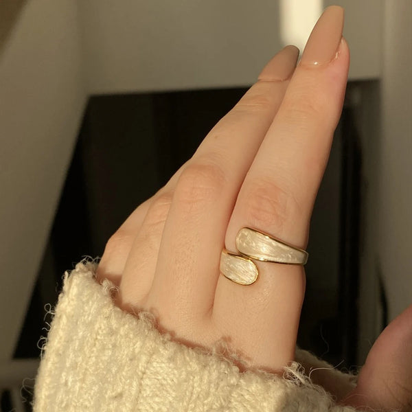 Vintage White Opened Ring
