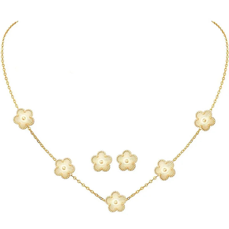 Gold Flower Design Jewelry Set