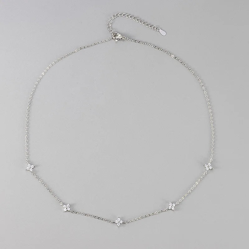 Four Leaf Flowers Necklace