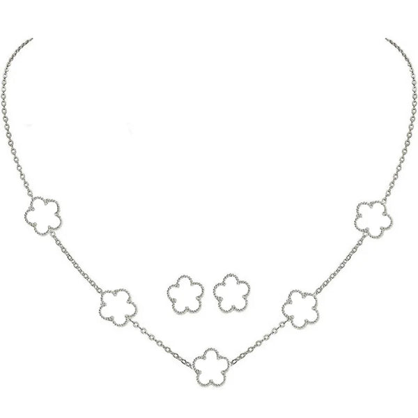 White Flower Design Jewelry Set