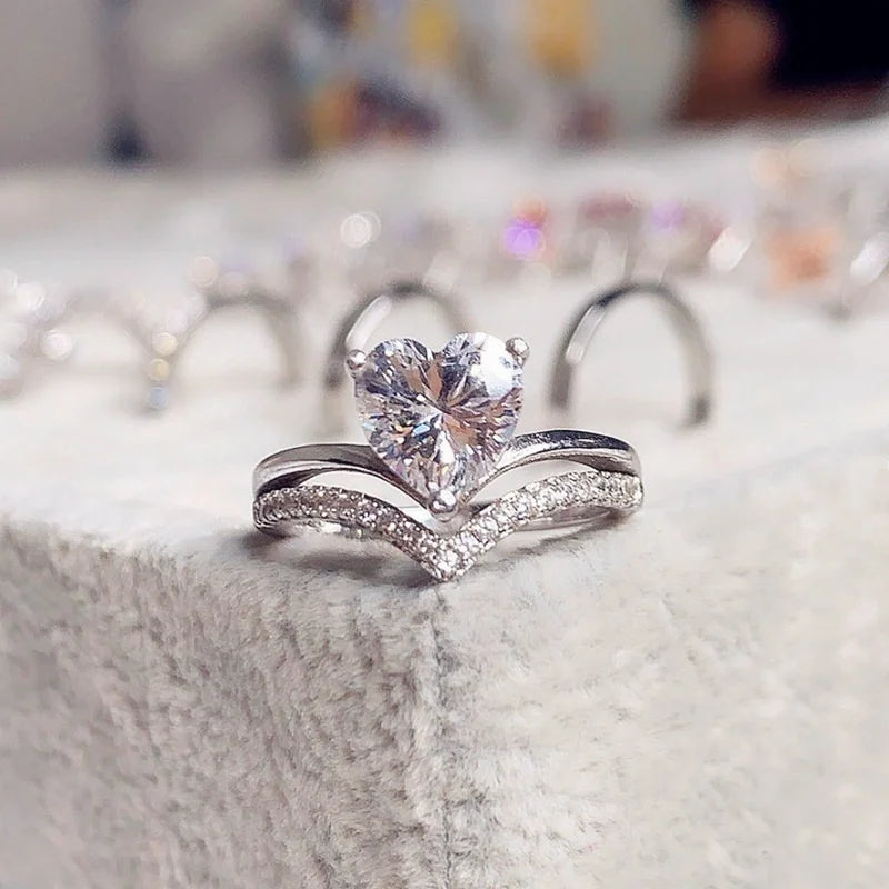 Zircon Stones Heart Ring
