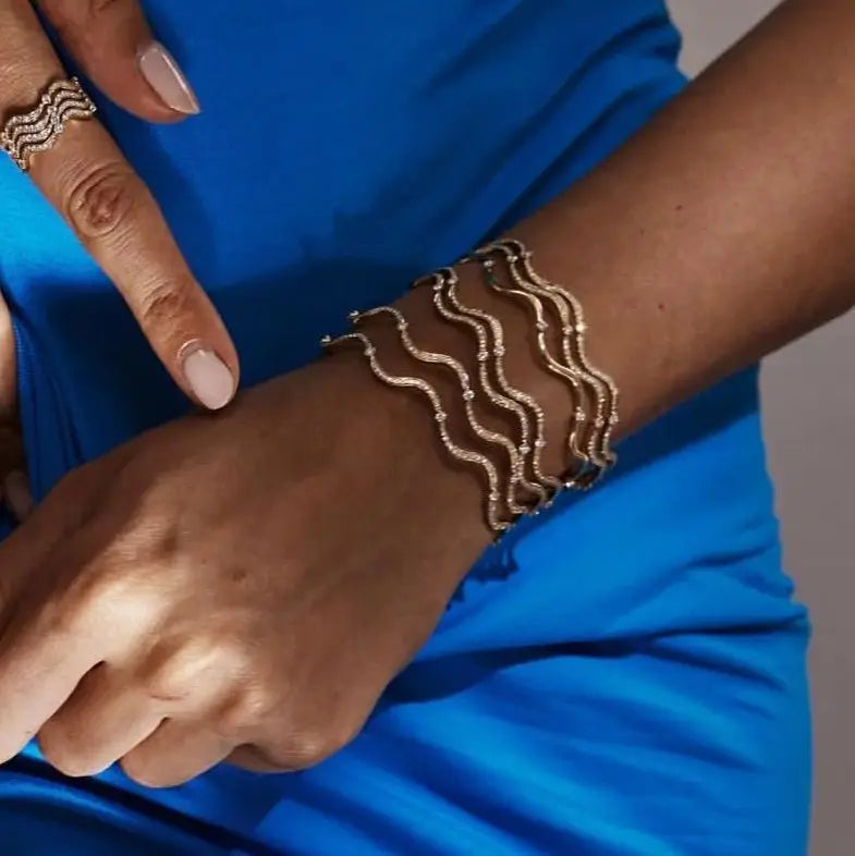 Wave Shape Bangle
